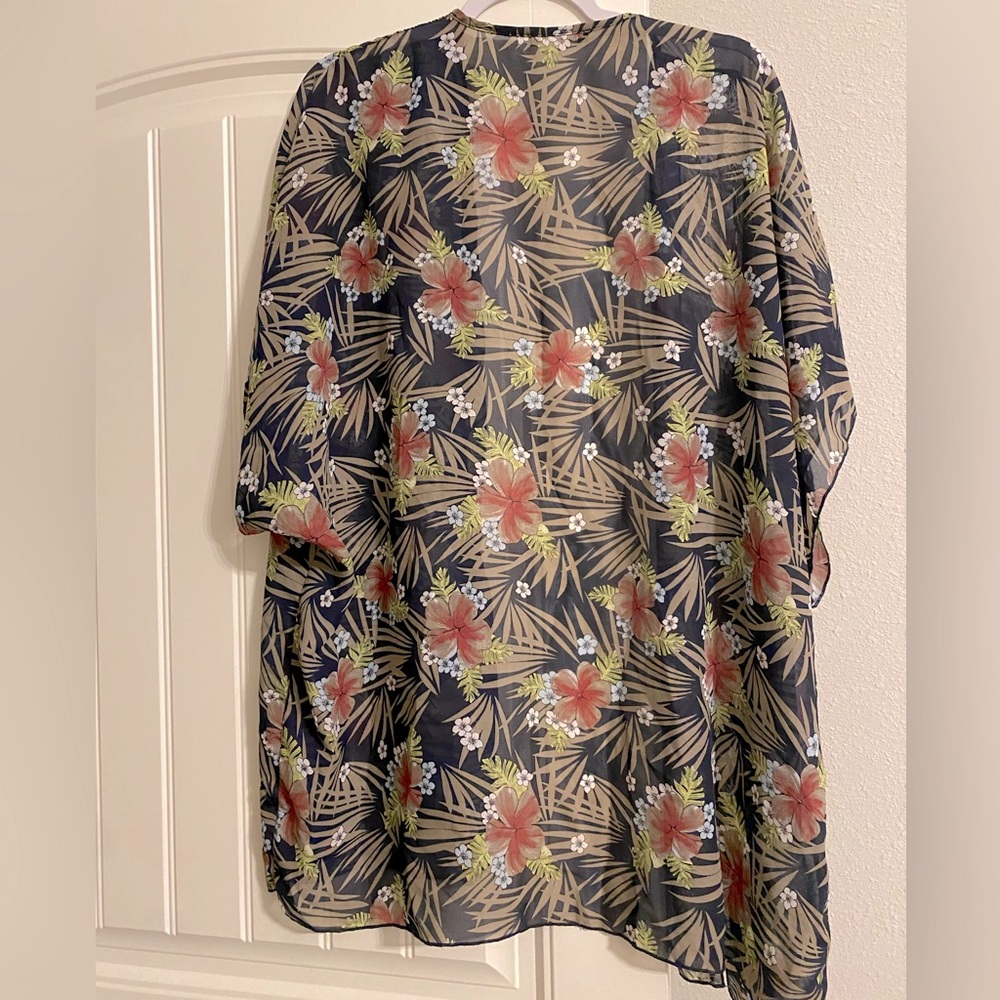 Floral Tropical Kimono - Picture 2 of 2